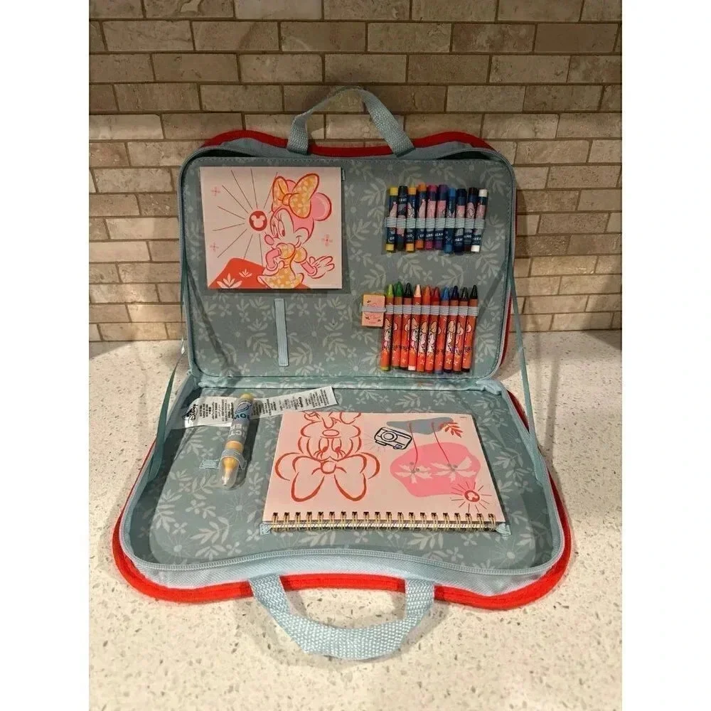 disney Deluxe Travel‎ Art Kit bz